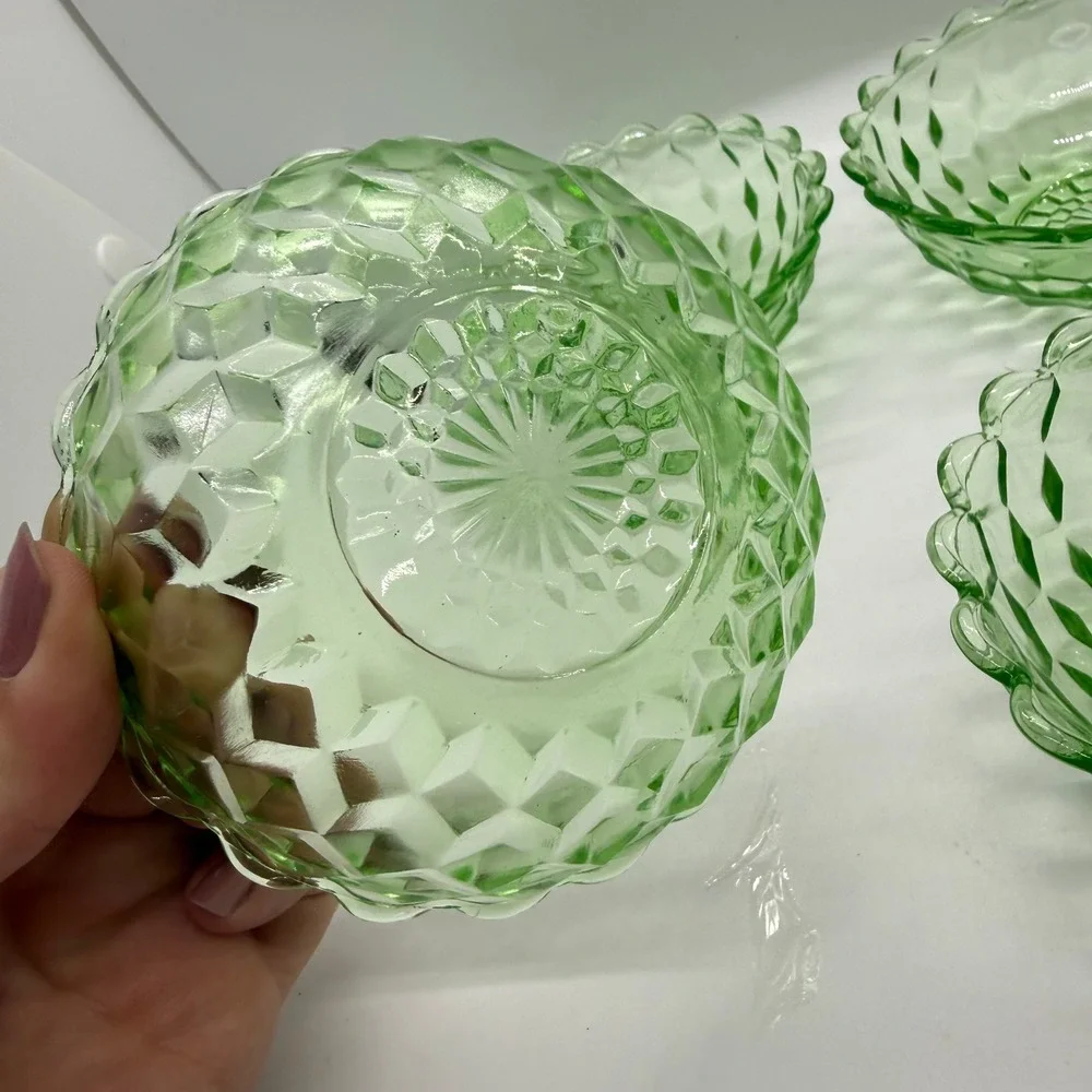 Vintage Green Glass Bowls Diamond Point Scalloped Edge Set of 4 5 Inch